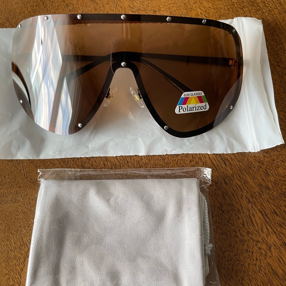 Shield Shade Sunglasses Polarized - Picture 2 of 5